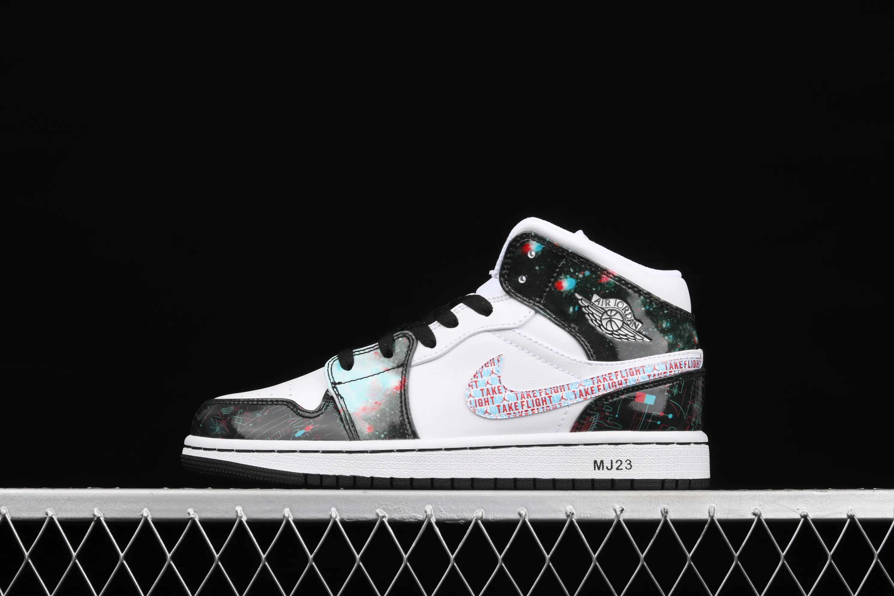 All categories Air Jordan Jordan series basketball shoes Air Jordan 1 Mid Air Jordan 1 Mid SE AJ1 Joe 1 naked eye 3D limited edition Chinese basketball shoes BQ6931-114